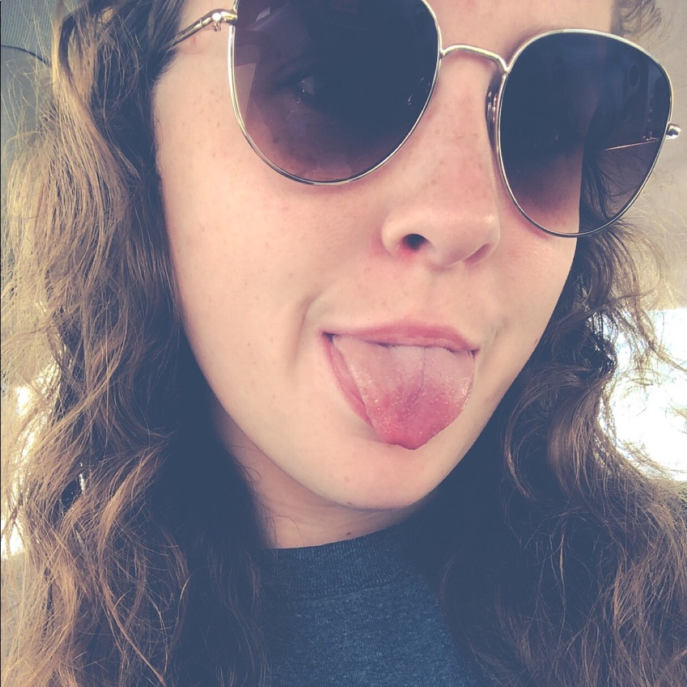 Meet your Posher, Makenzie